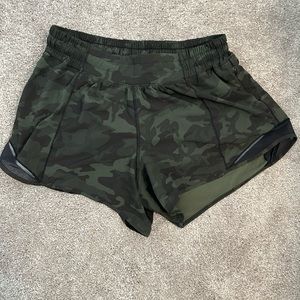 Camo Lululemon hotty hot shorts